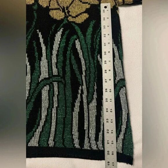 Vintage Red Sweater Red Gold Holiday Metallic |  Christmas Sweater | Size 1x - Picture 8 of 8